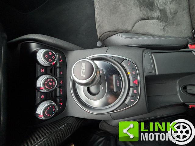 AUDI R8 4.2 V8 FSI quattro R tronic