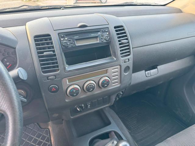 NISSAN Navara 2.5 dCi 4 porte Double Cab LE