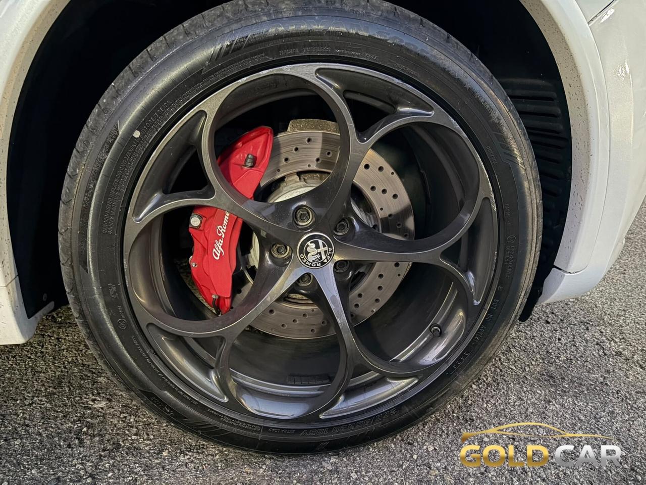Alfa Romeo Stelvio 2.9 Bi-Turbo V6 510 CV AT8 Quadrifoglio