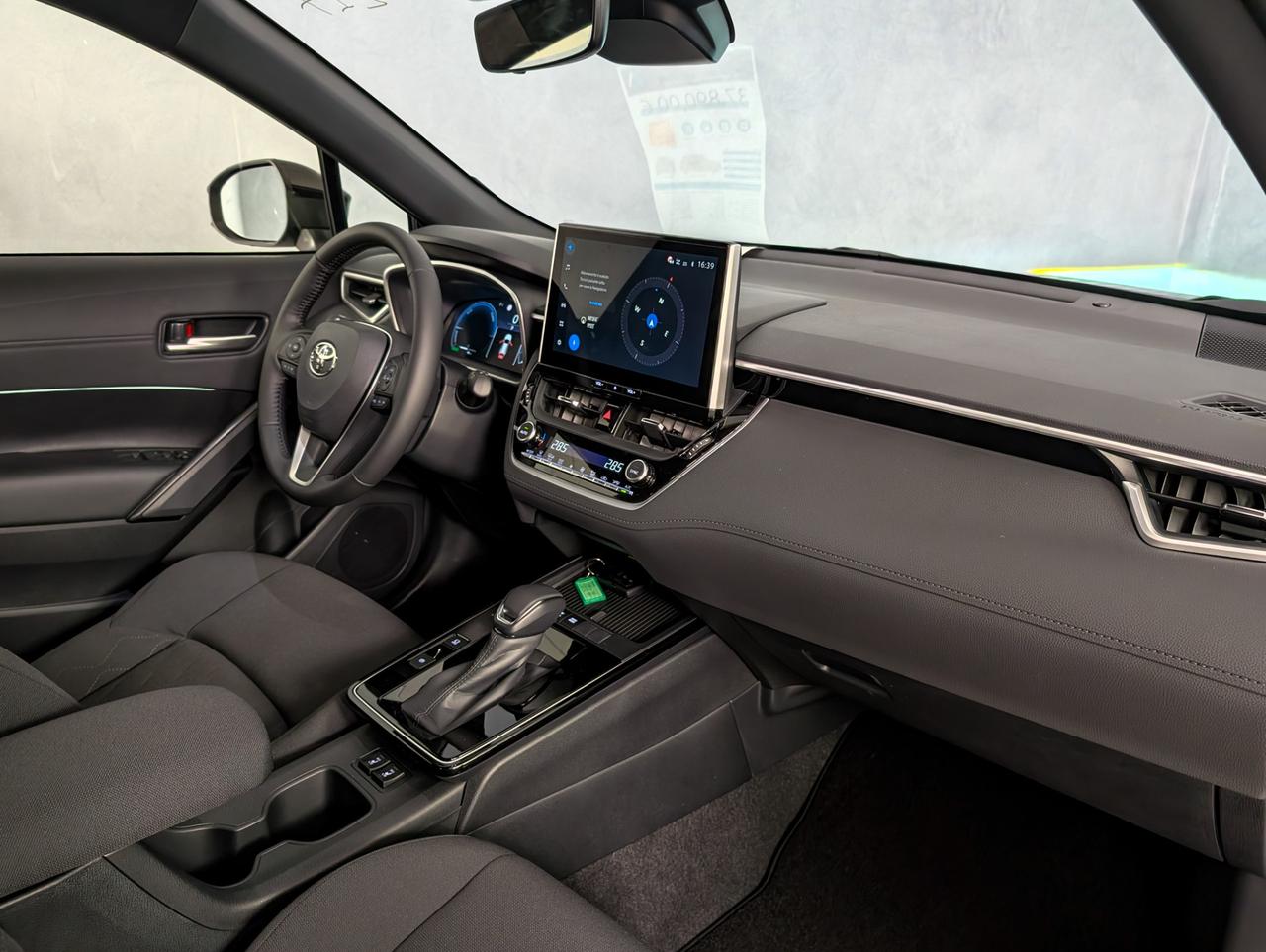 Toyota 1.8 Hybrid 140cv e-cvt Icon Style