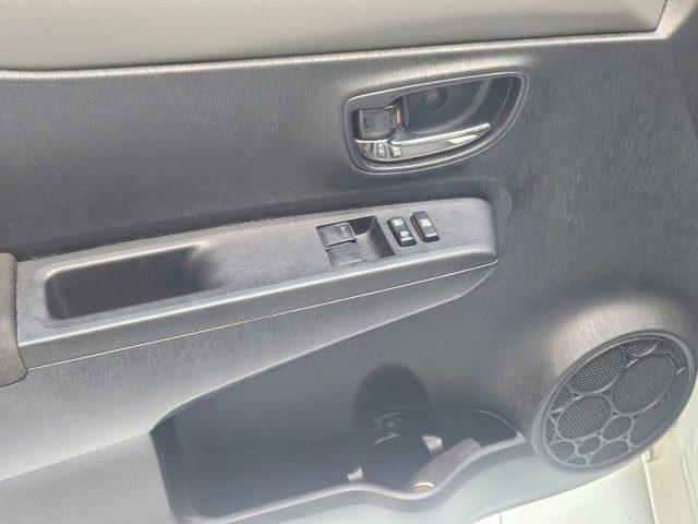 TOYOTA Yaris 1.0 5 porte Lounge gpl