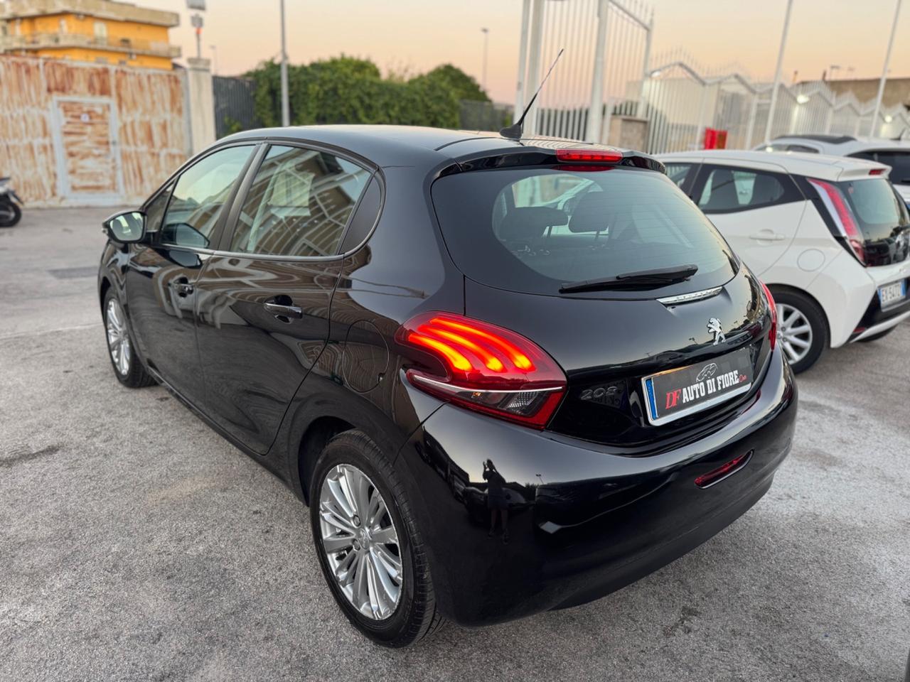 Peugeot 208 1.2 allure 82 5 porte FINANZIABILE