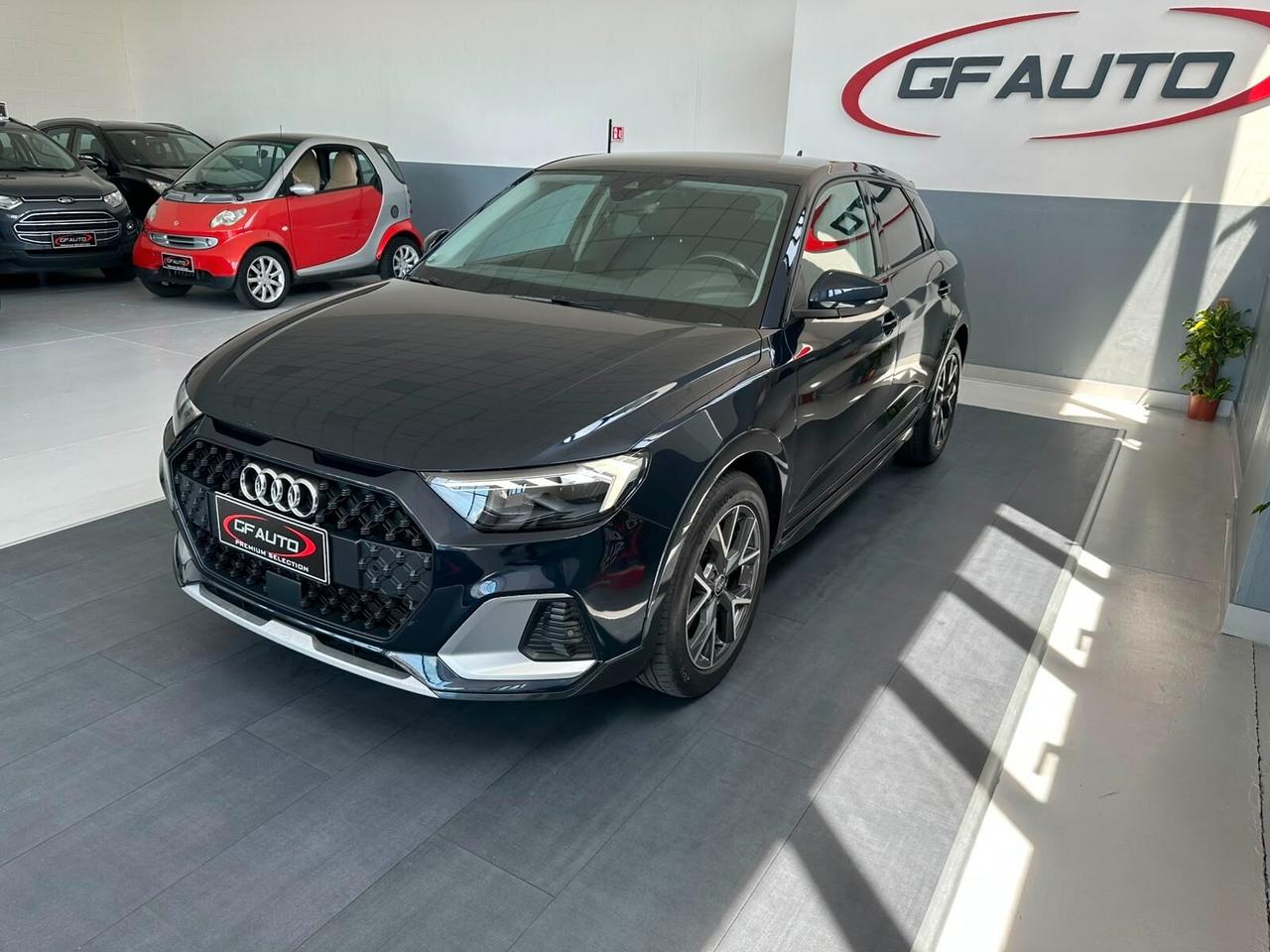 Audi A1 citycarver 30 TFSI S tronic Identity Contrast