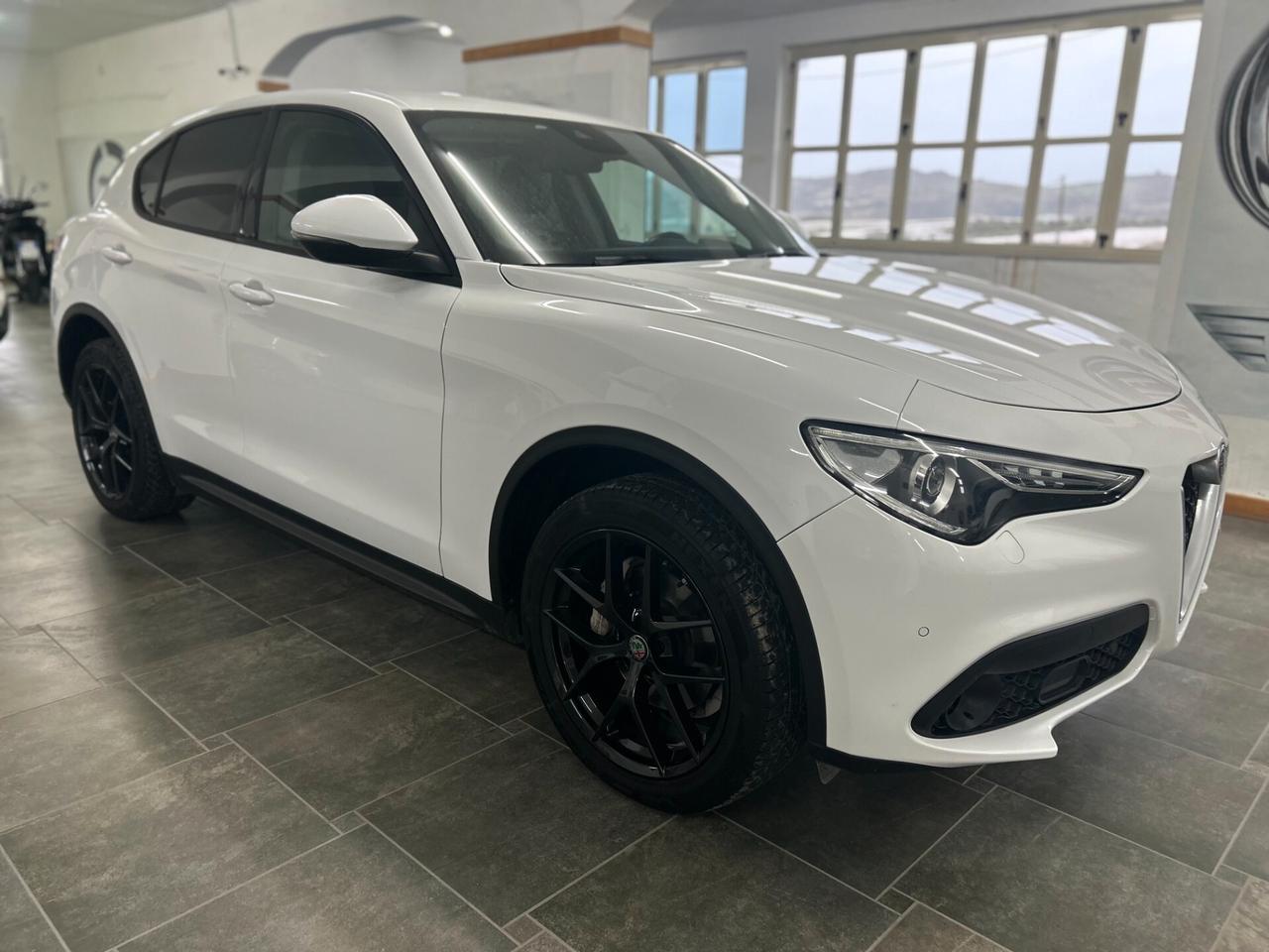 Alfa Romeo Stelvio 2.2 Turbodiesel 210 CV AT8 Q4 Super