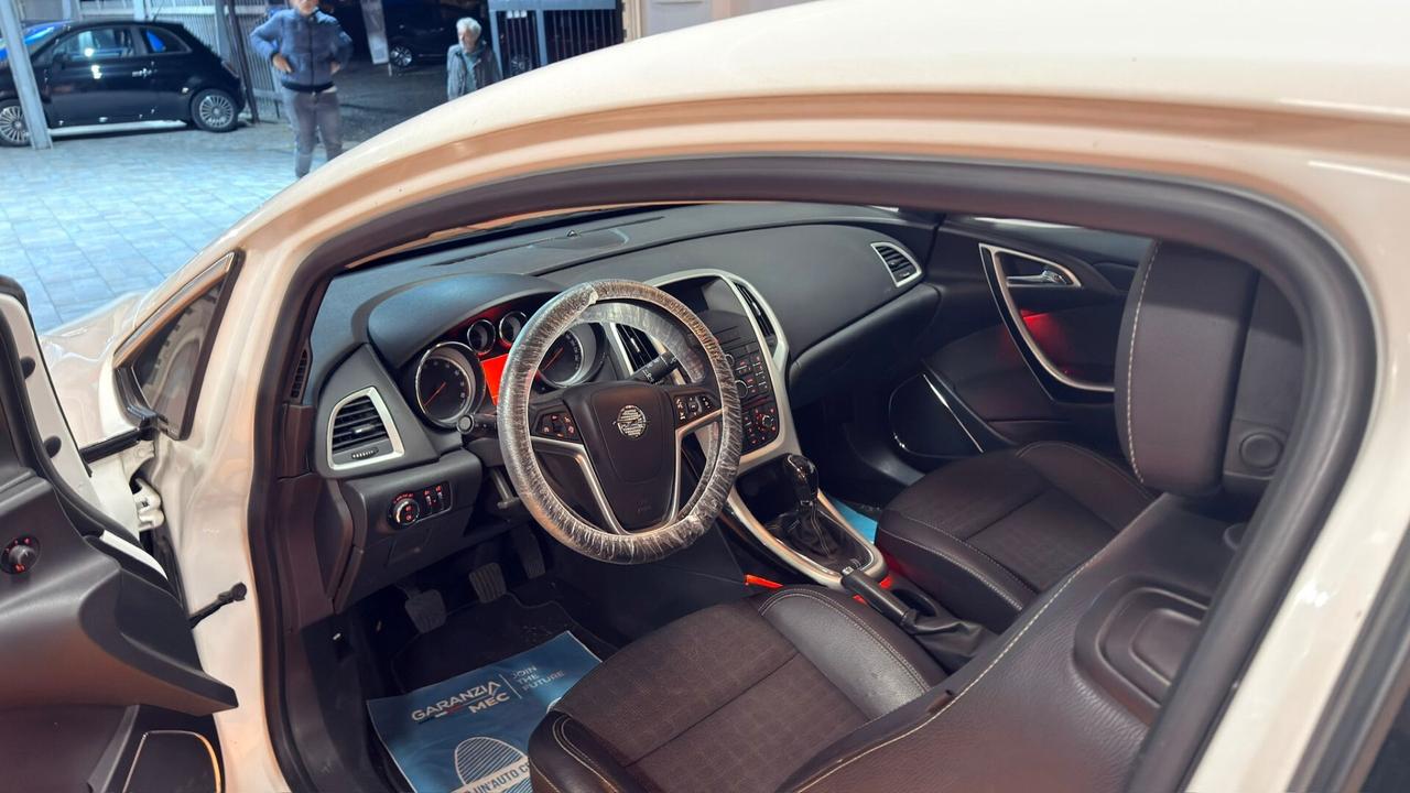 Opel Astra GTC 1.4 Turbo 120CV S&S 3 porte Cosmo
