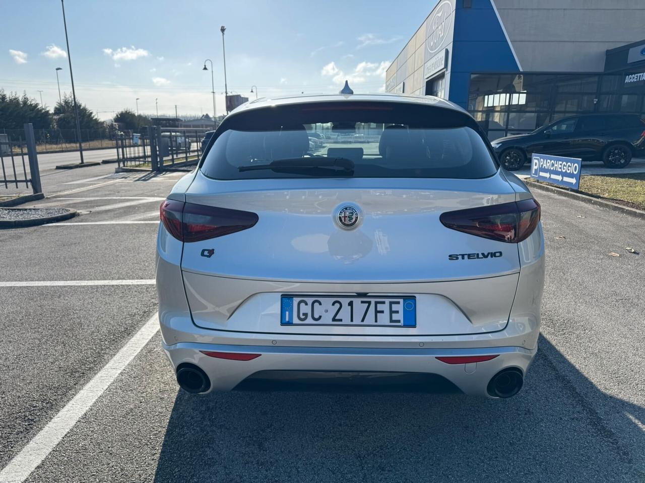 Alfa Romeo Stelvio 2.0 Turbo 280CV AT8 Q4 Veloce