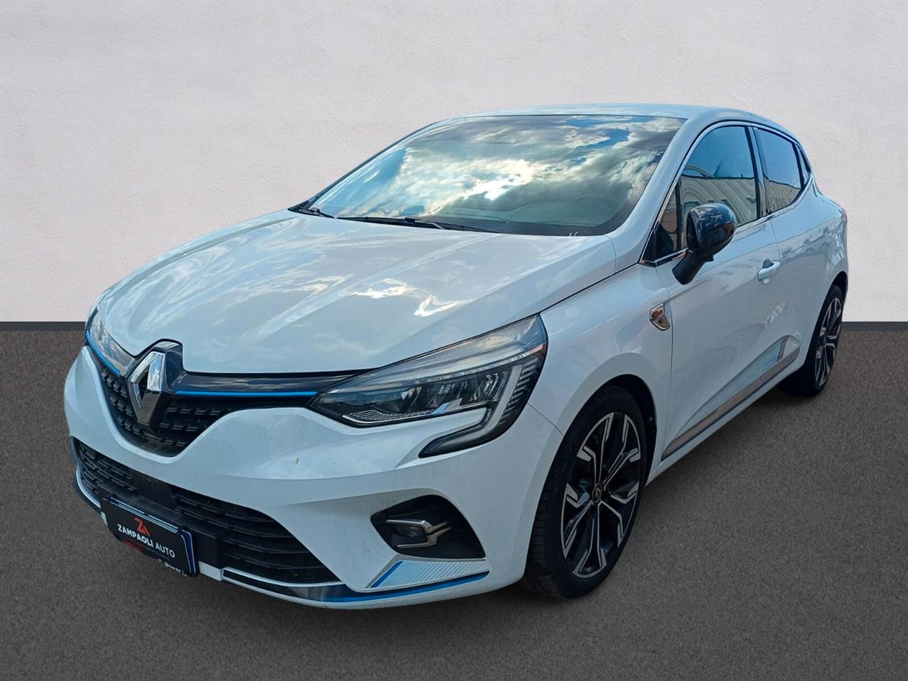 Renault Clio Full Hybrid E-Tech 140 CV | da €224 al mese
