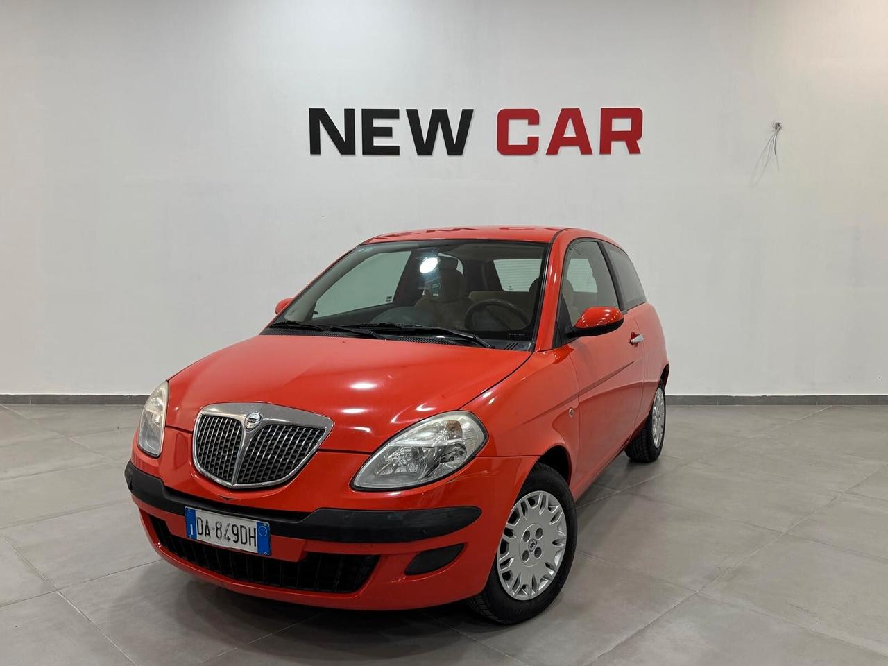 Lancia Ypsilon 1.2 16V Oro