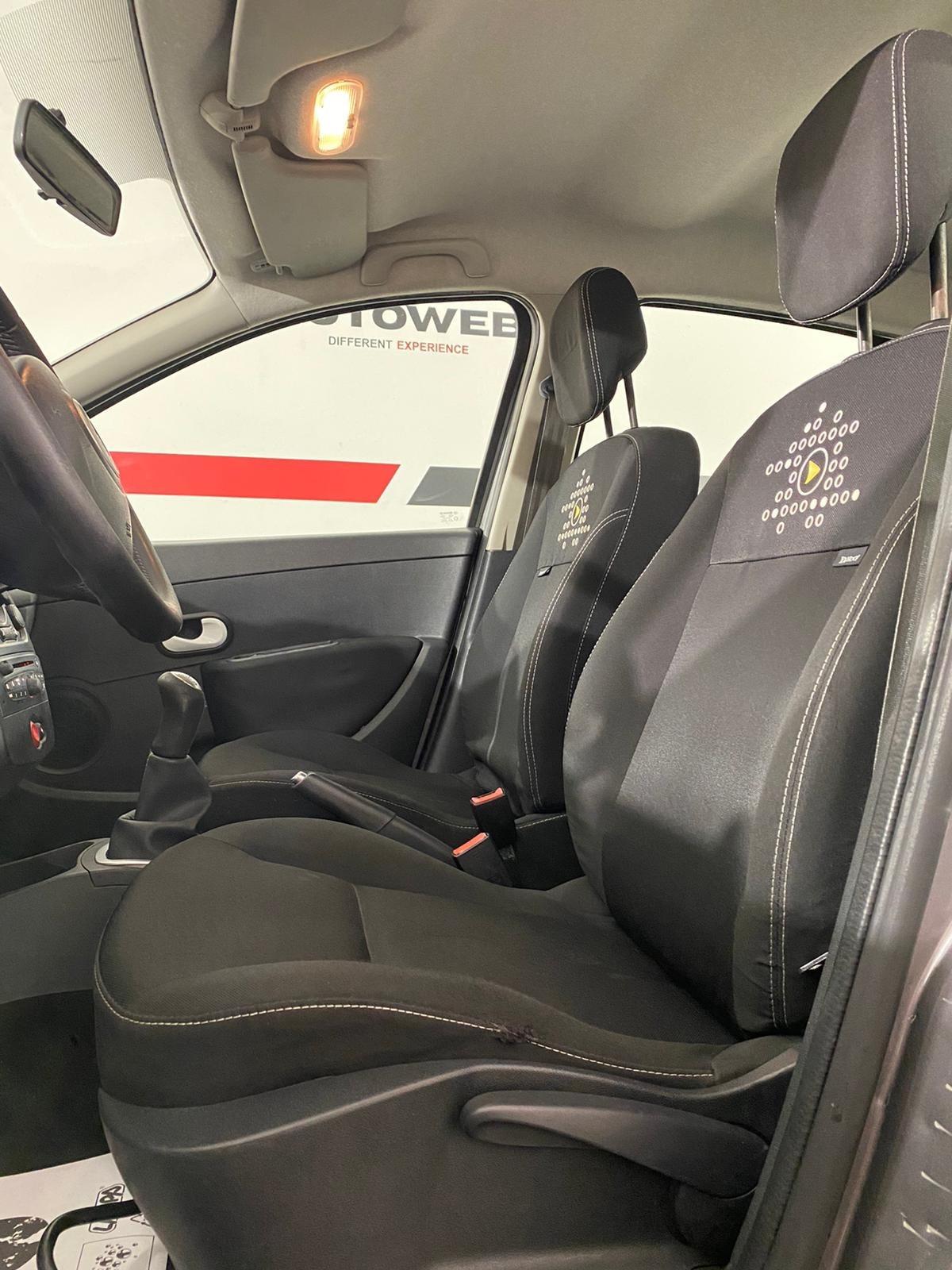 Renault Clio 1.2 16V 5 porte *NEOPATENTATI*