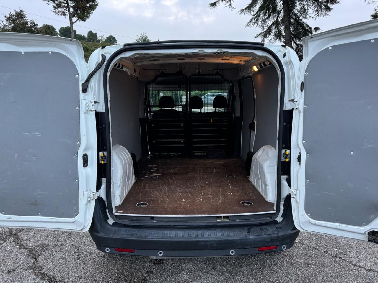 Fiat Doblo’ 1.4 T-Jet Natural Power CARGO MAXI