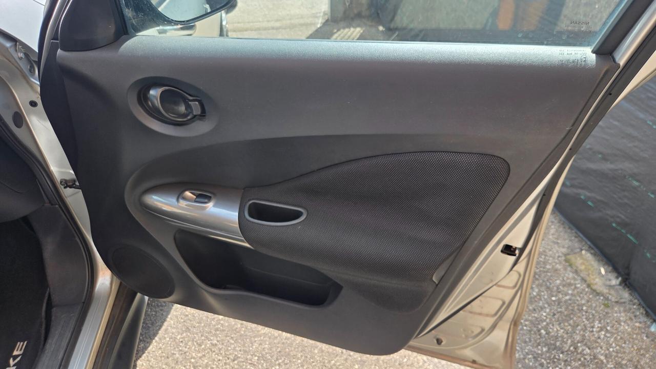 Nissan Juke 1.6 Tekna unico proprietario neo patentati