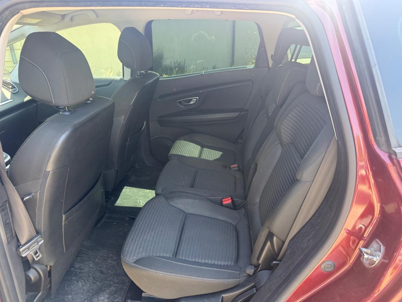 Renault Grand Scenic dCi 8V 110 CV EDC Energy Intens