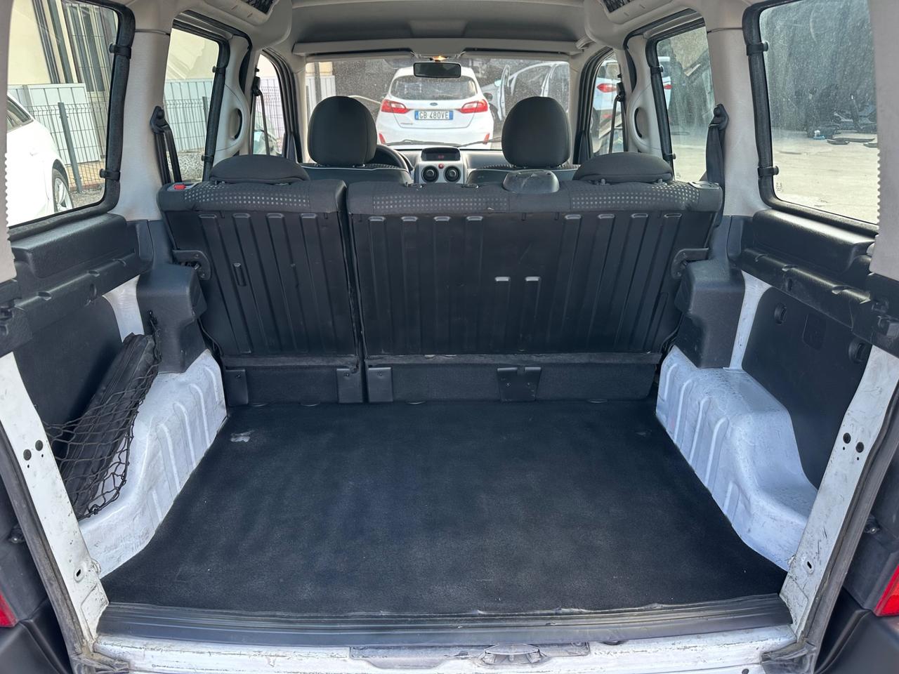 Peugeot Ranch 1.6 HDi 5p. Totem