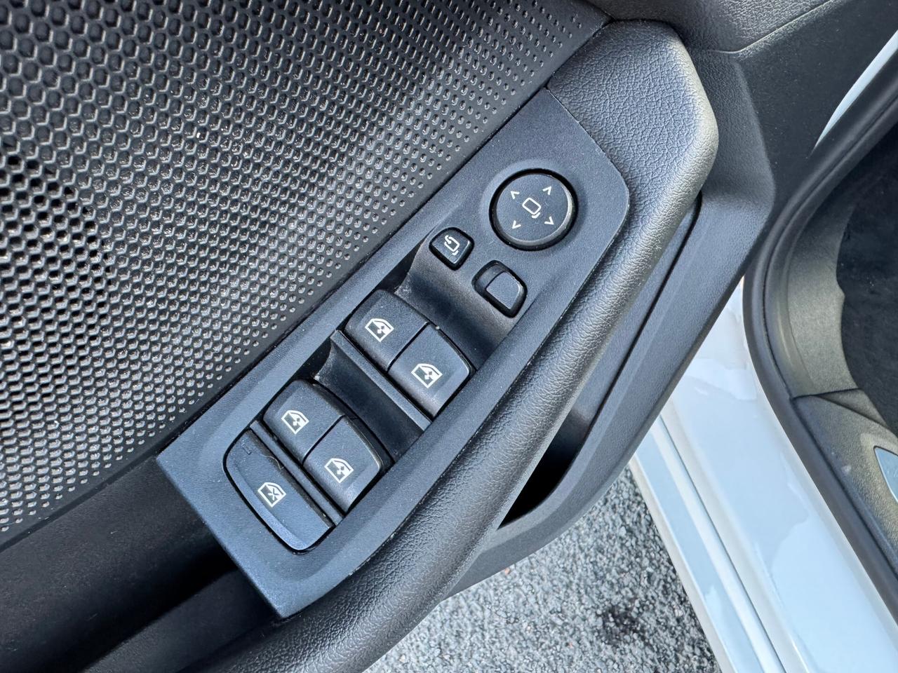 Bmw 118 118d 5p. Business Advantage