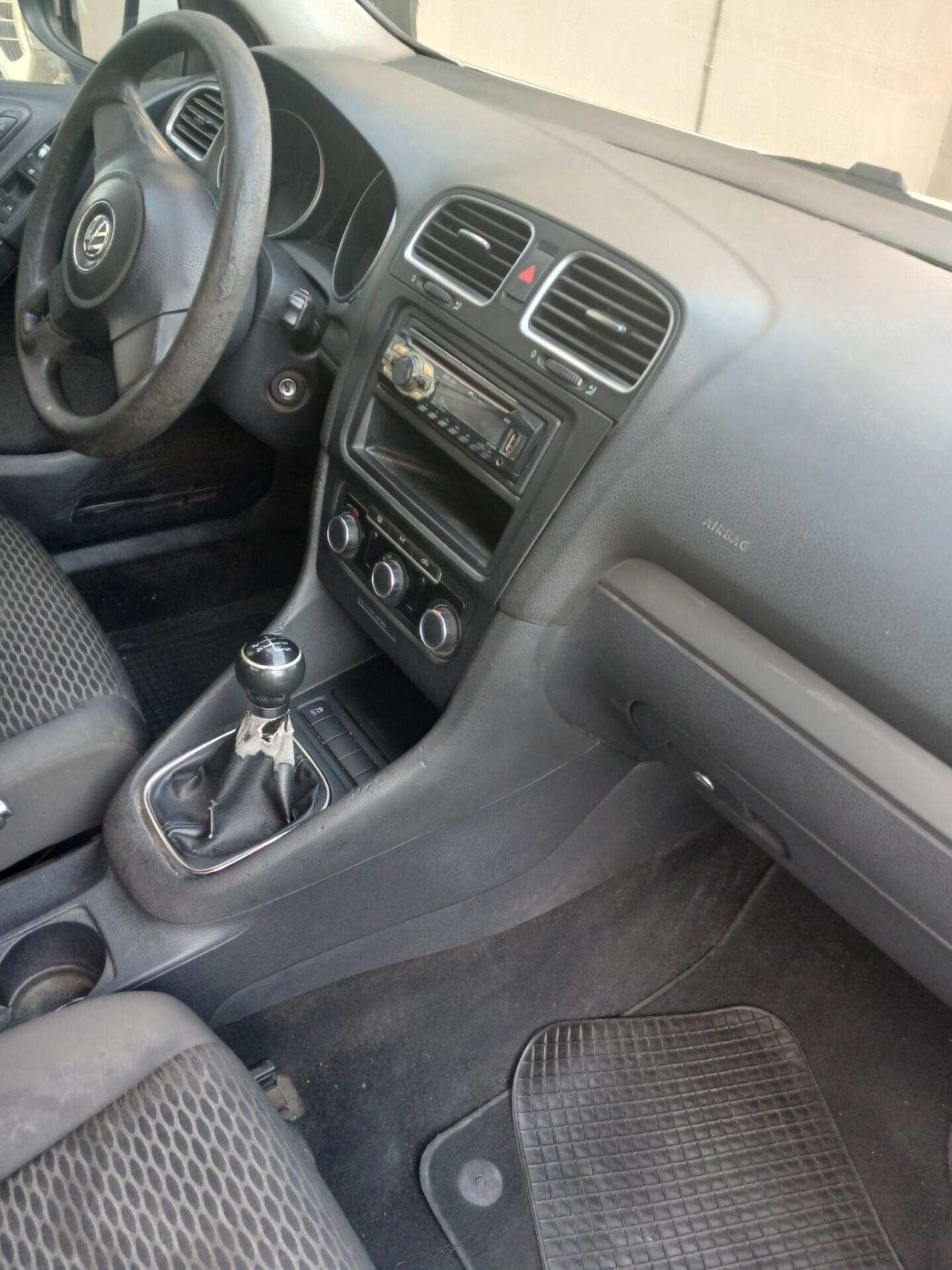 Volkswagen Golf 1.6 TDf