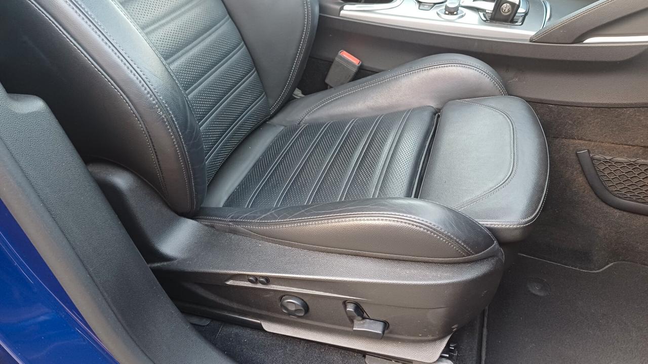 Alfa Romeo Stelvio 210 CV AT8 Q4 Veloce TETTO PANORAMICO