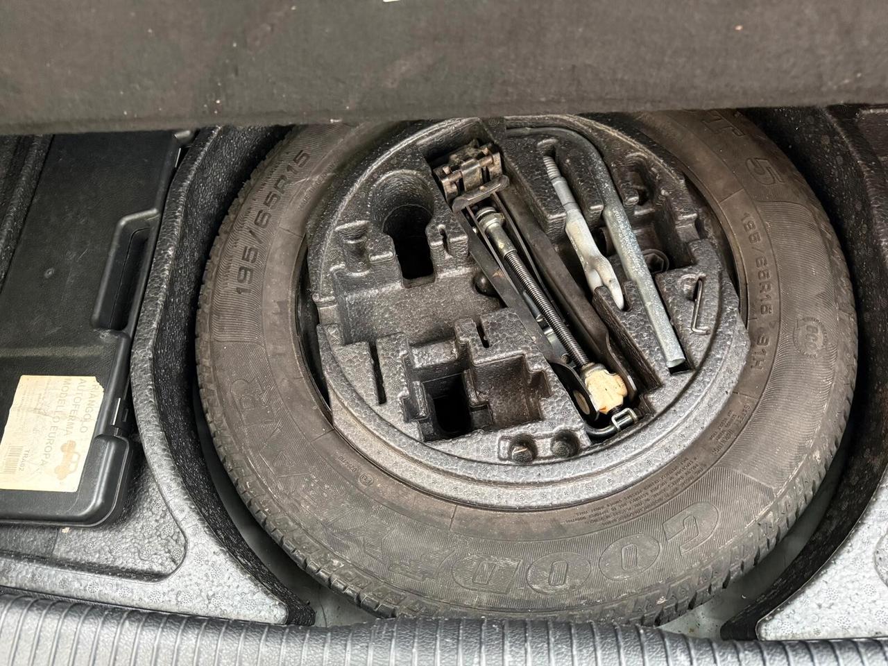 Volkswagen Golf 1.9 TDI 5p. Comfortline