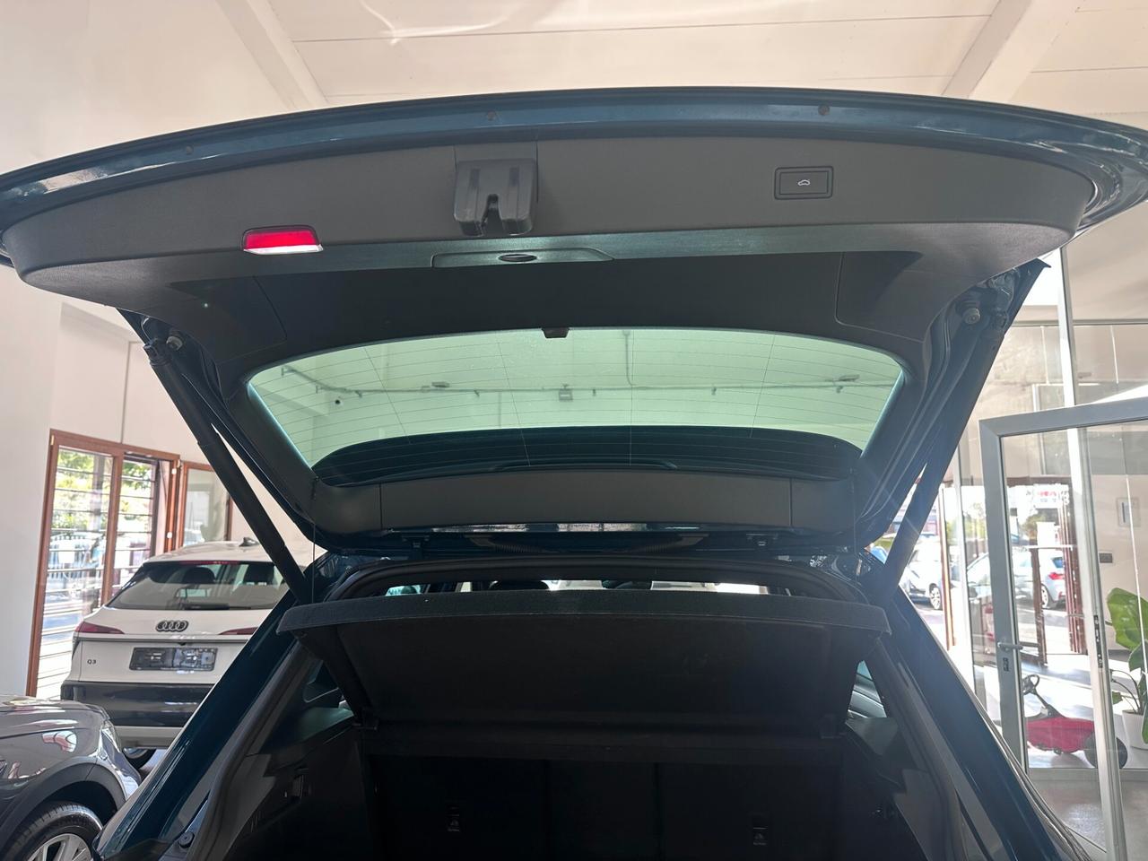Volkswagen Tiguan 2.0 TDI 150 CV SCR DSG R-Line