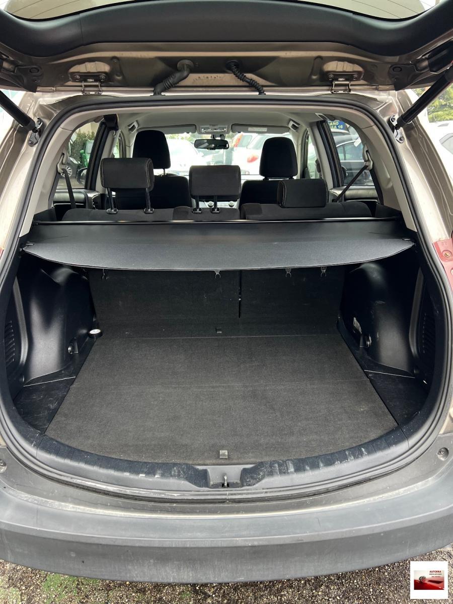 TOYOTA - RAV4 - 2.0 D-4D 2WD Active