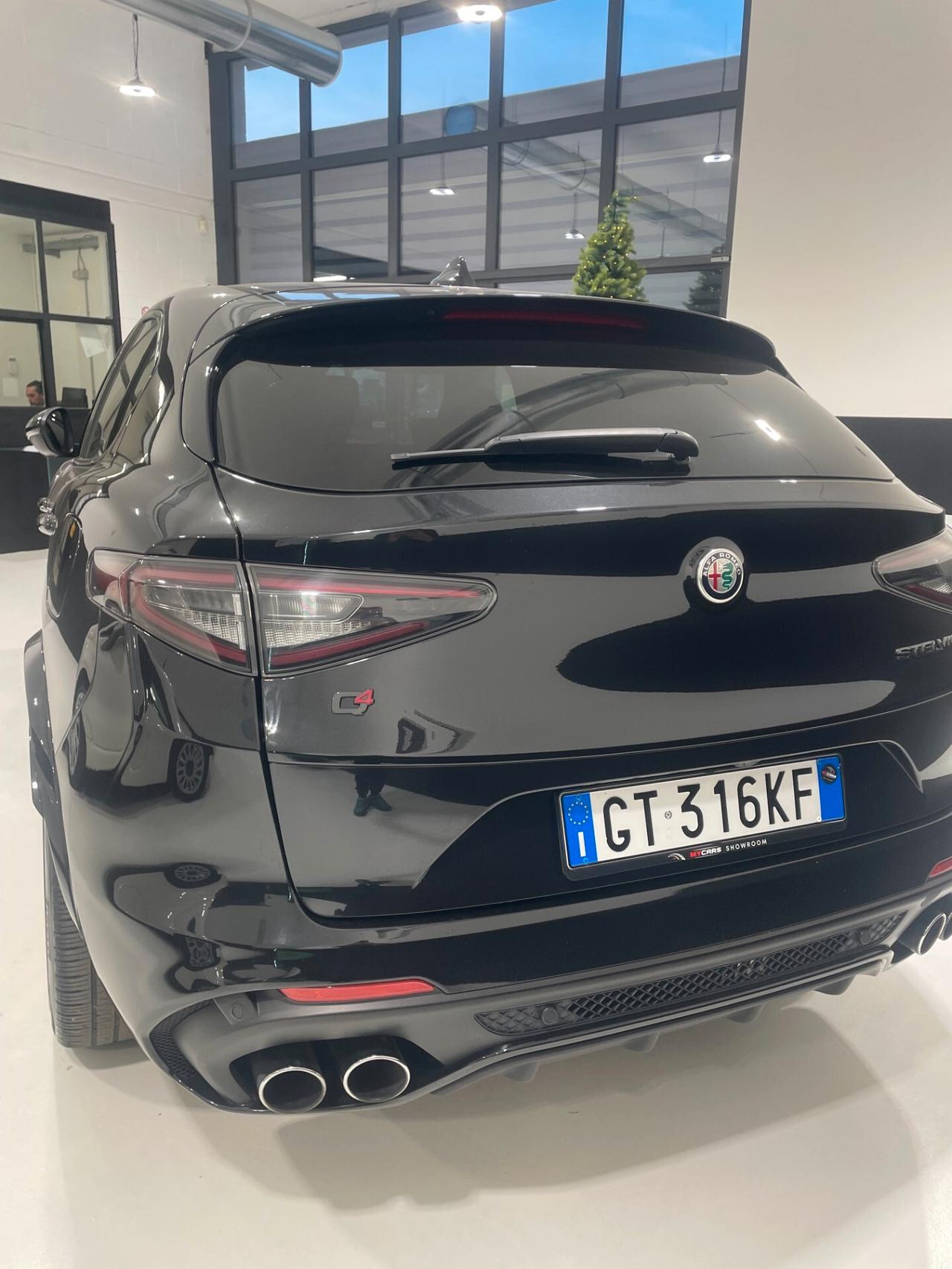 Alfa Romeo Stelvio 2,9 Bi-Turbo V6 Quadrifoglio - SUPER PREZZO