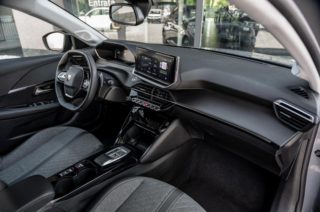 Peugeot 208 1.2 hybrid Allure 110cv e-dcs 6