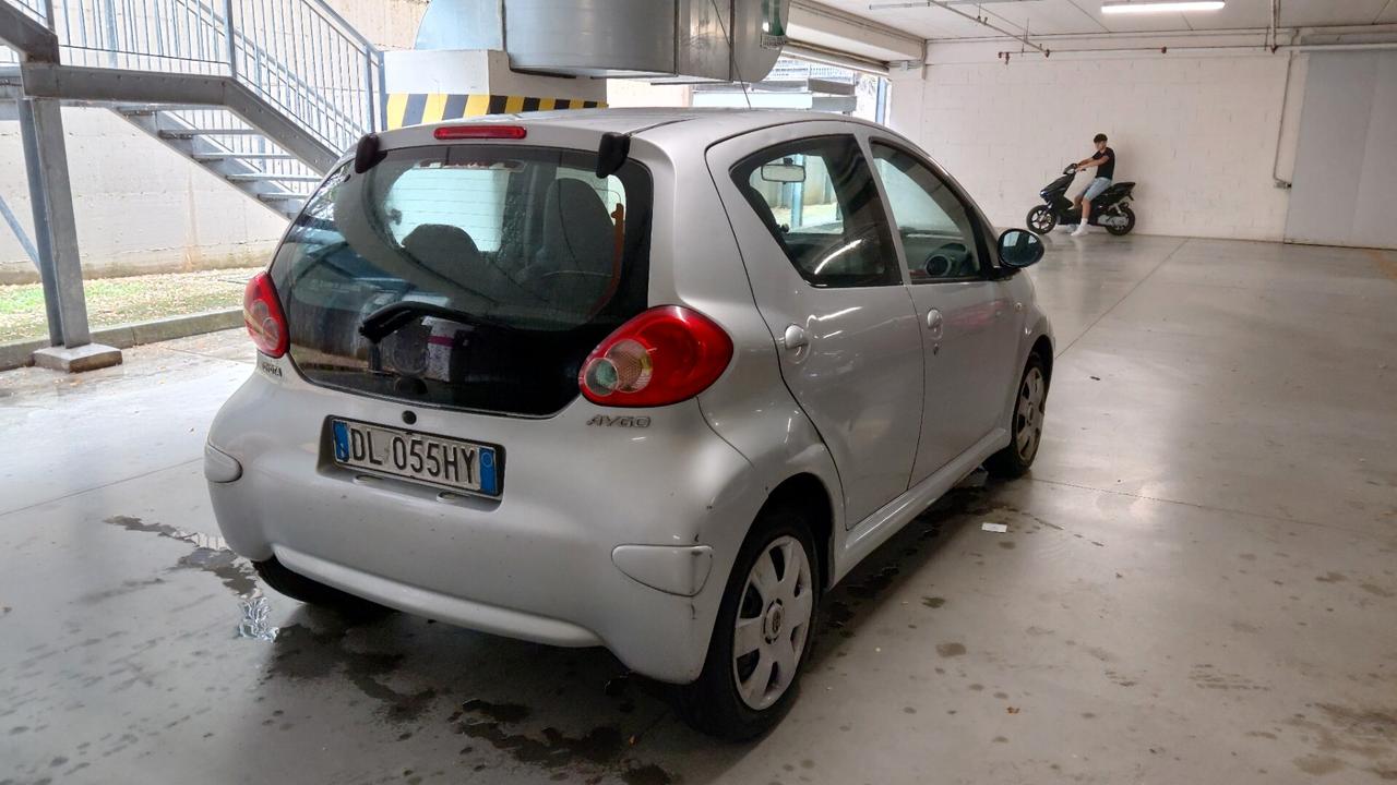 Toyota Aygo 1.0 12V VVT-i 5 porte
