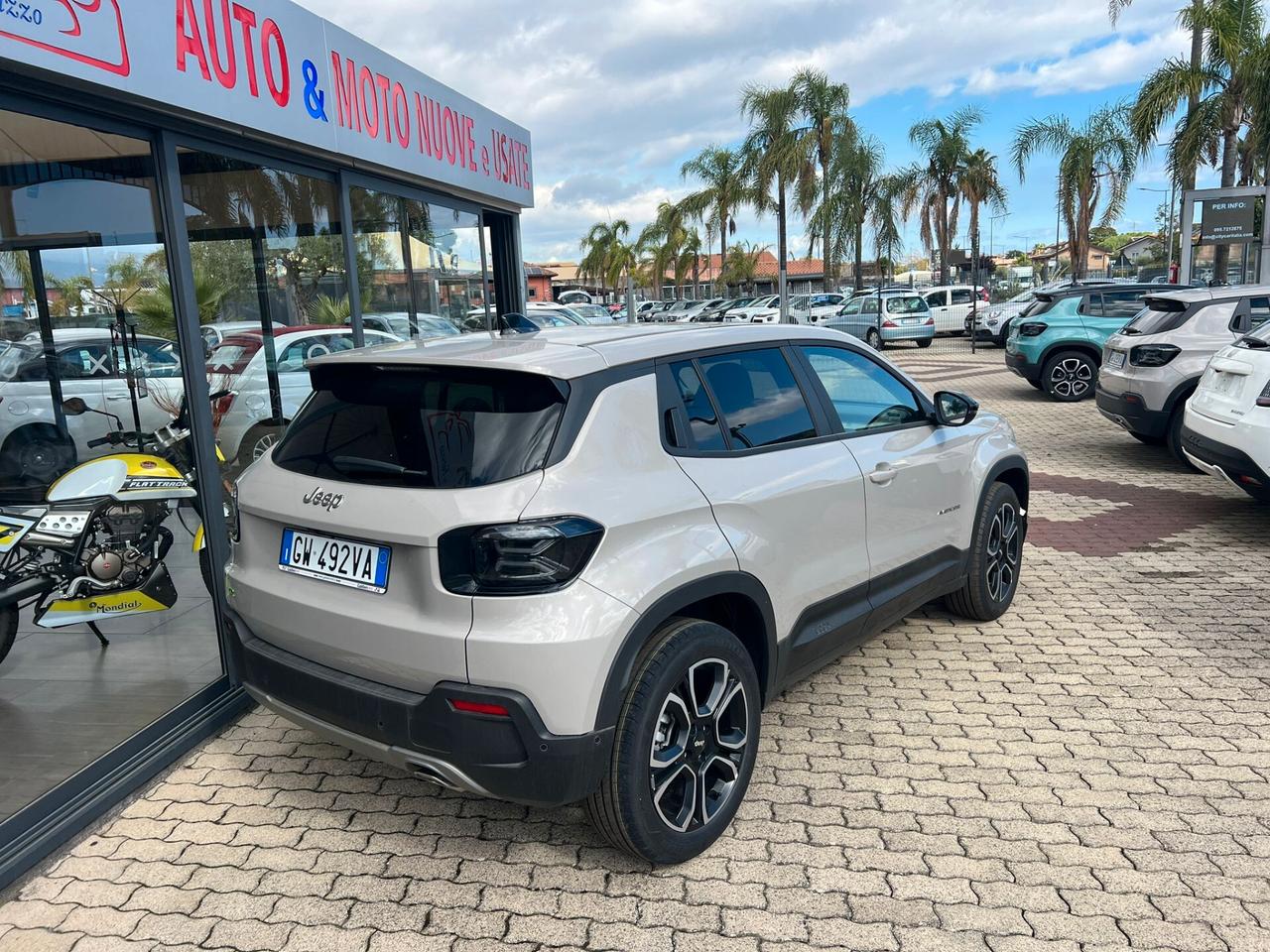 Jeep Avenger 1.2 Turbo 100 CV MHEV Summit