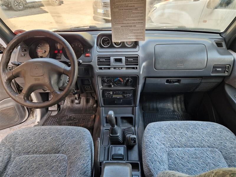 Mitsubishi Pajero 2.5 TDI Metal-top S.S. GLS Target