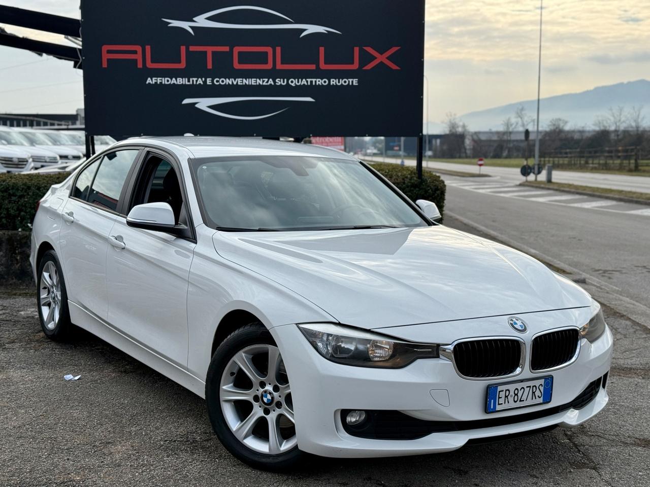 Bmw 318d AUTOM. F30 BERLINA NEOPATENTATI
