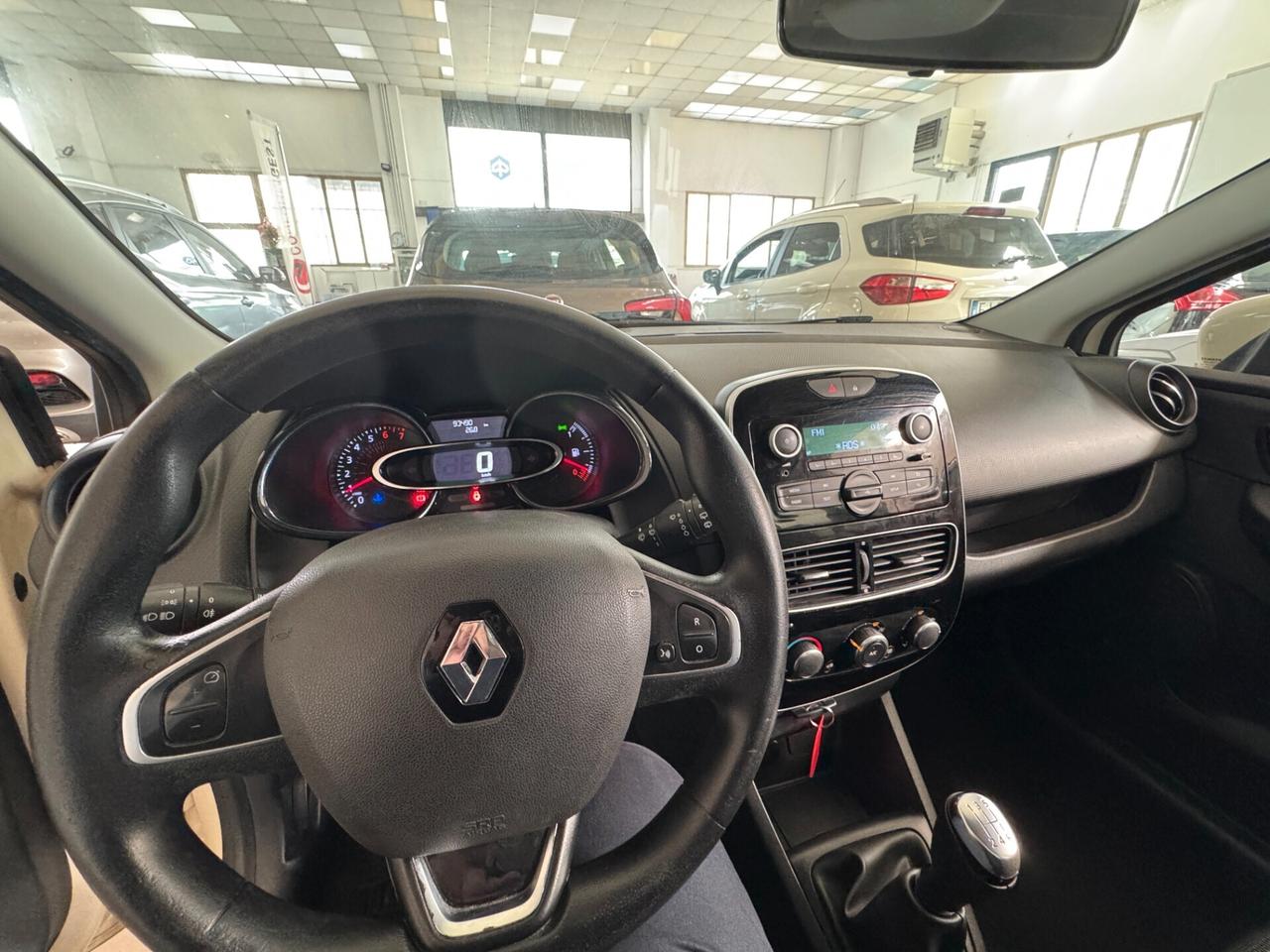 Renault Clio 1.2 75CV benzina 5 porte Life - OK NEOPATENTATI/E!