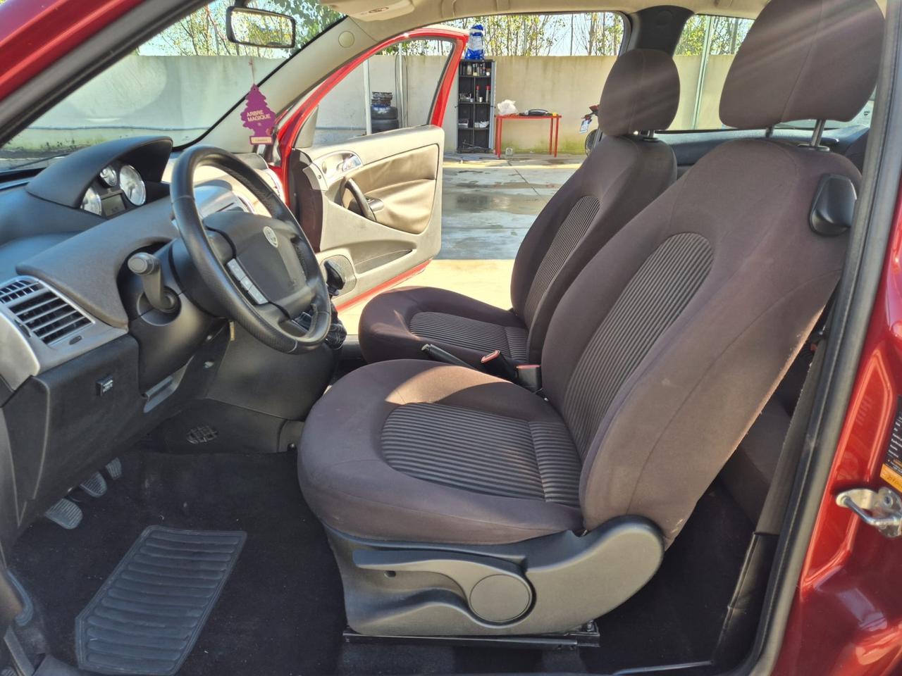 Lancia Ypsilon 1.4 Diva Ecochic GPL