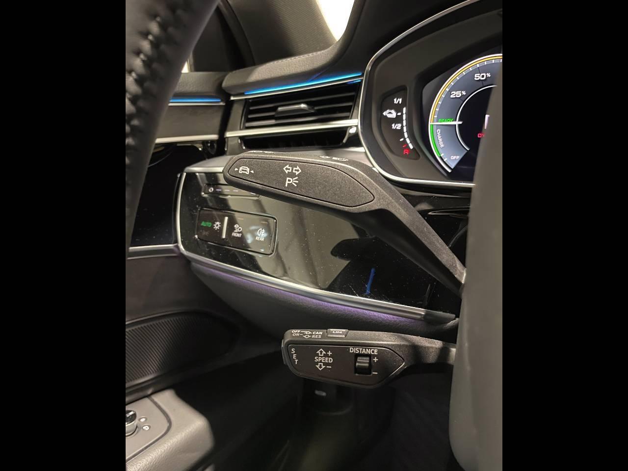 AUDI A8 60 TFSIe QUATTRO TIPTRONIC