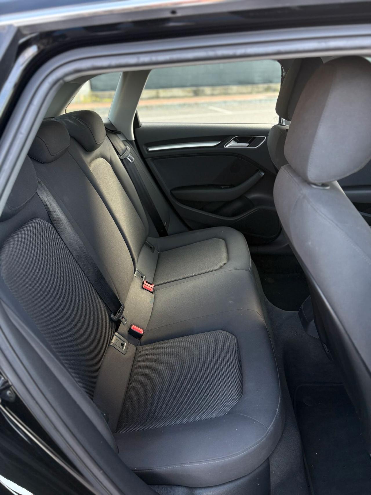 Audi A3 SPB 2.0 TDI S tronic Sport Black Friday