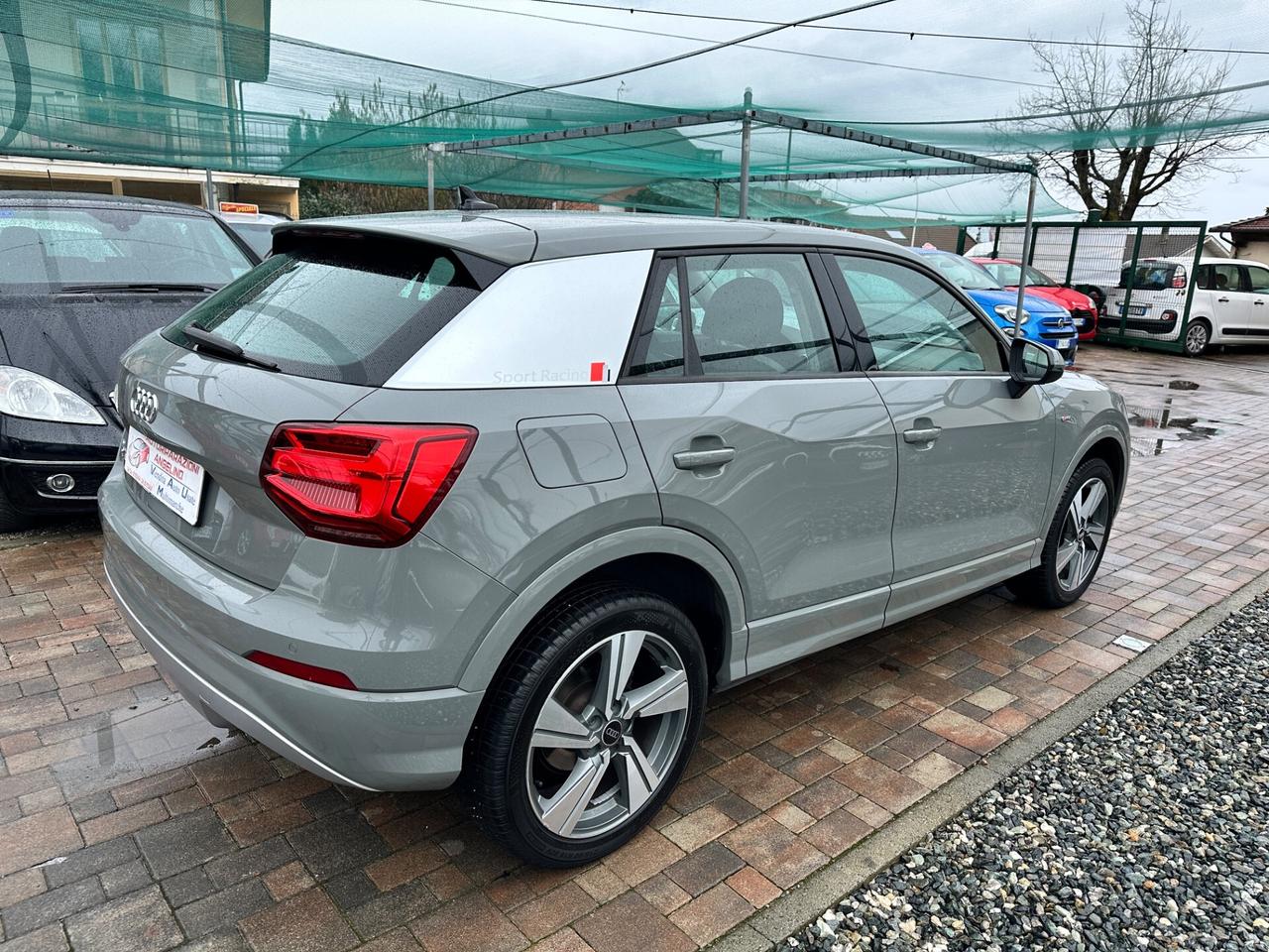 Audi Q2 35 TDI S tronic Identity Black