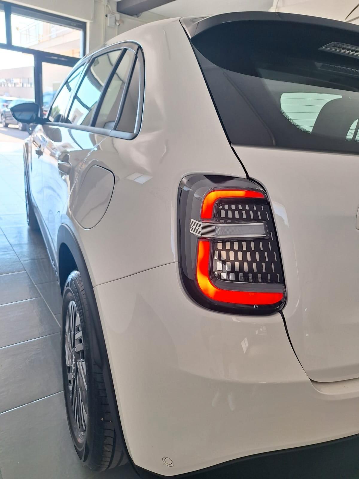 Fiat 600 Hybrid 110 CV DCT MHEV La Prima