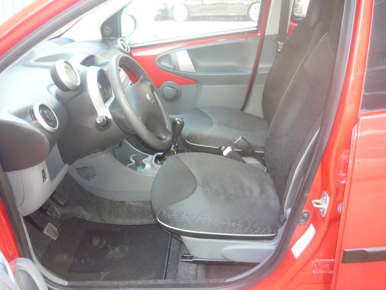 Peugeot 107 1.0 68CV 5p. Plaisir