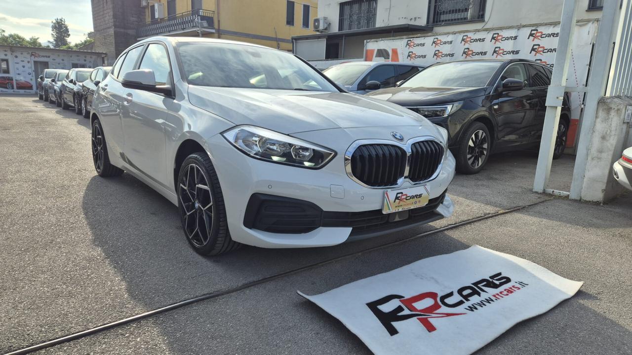 Bmw 116 116d 5p. Business Advantage