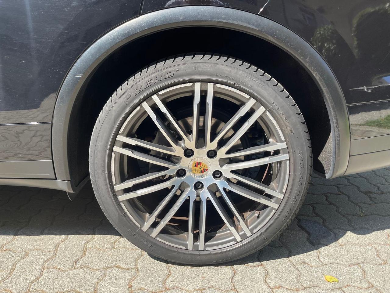 Porsche Cayenne Platinum Edition 3.0 #6240