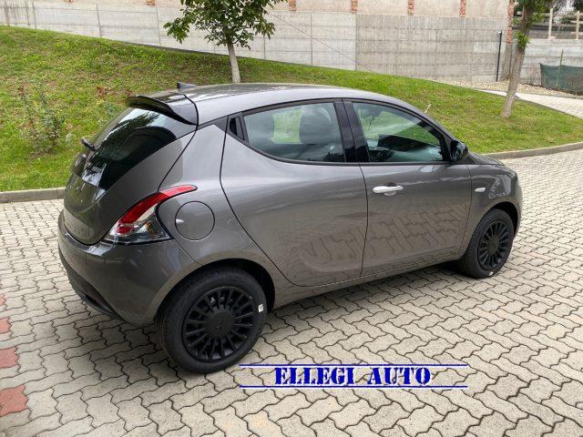 LANCIA Ypsilon PROMO FINANZ 1.0 5 porte Hybrid Silver KM 0 2023