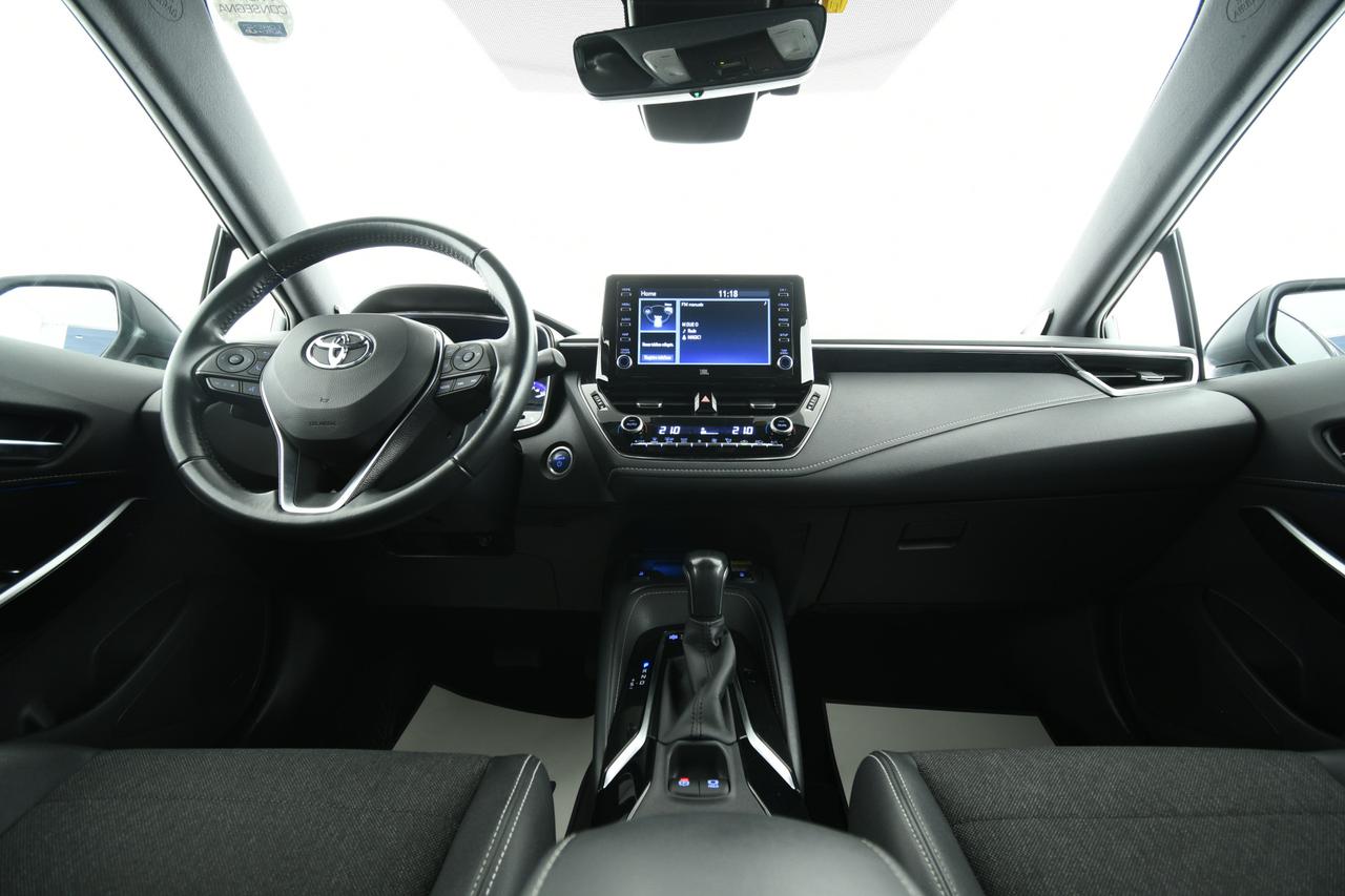 TOYOTA Corolla 2.0h Style cvt CAMERA+ACC+LED+C17"
