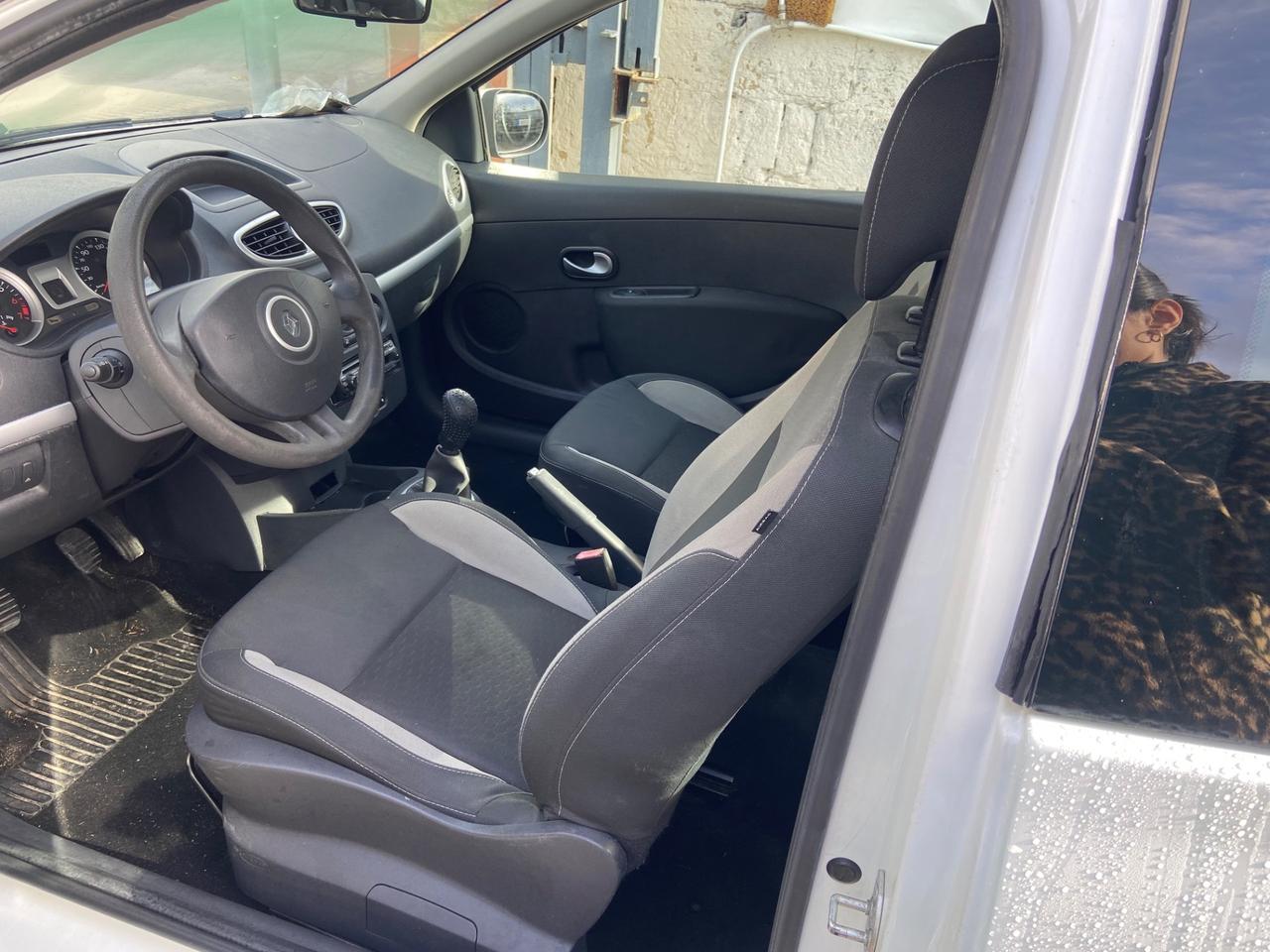 Renault Clio 1.2 16V 3 porte Confort