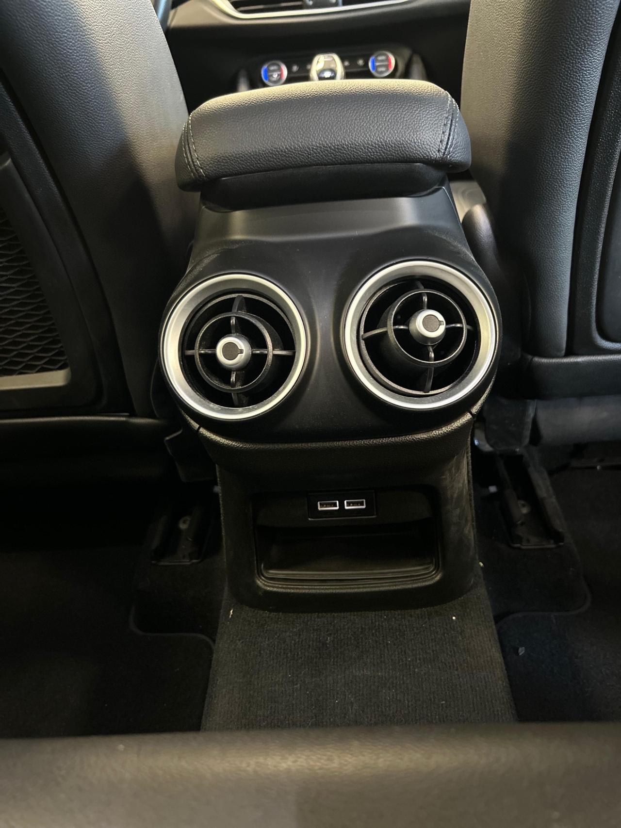 Alfa Romeo Stelvio 2.2 Turbodiesel 160 CV AT8 RWD Business