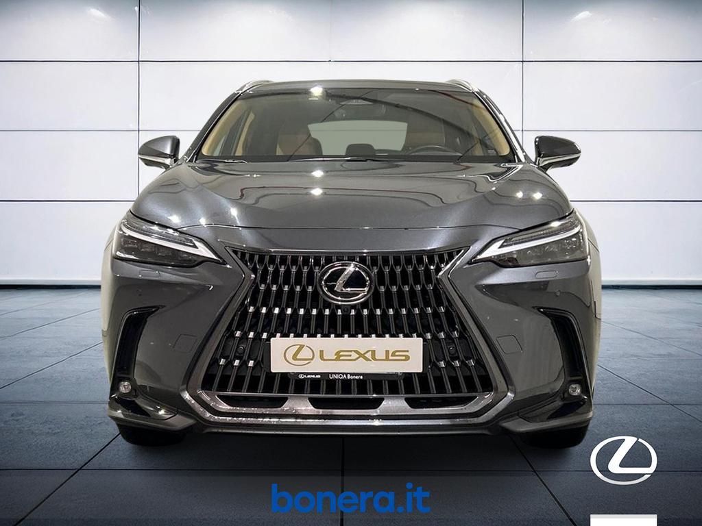Lexus NX 2.5 Hybrid Luxury 4WD e-CVT