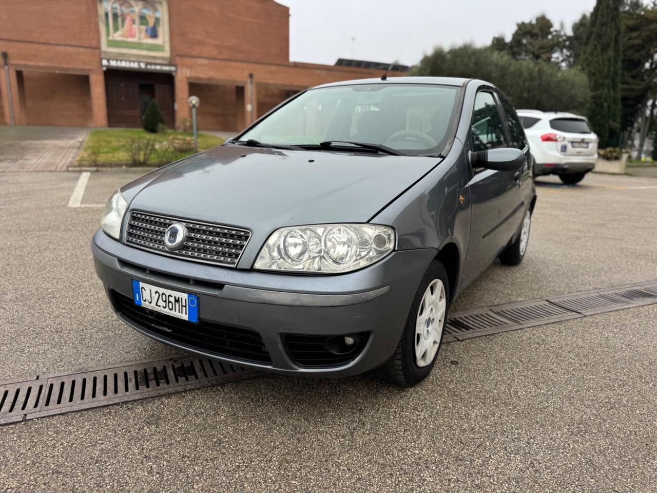 Fiat Punto 1.2 16V 3 porte Emotion GPL