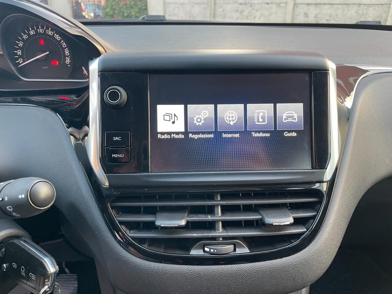 Peugeot 208 PureTech 82 5 porte Allure CINGHIA NUOVA !!!