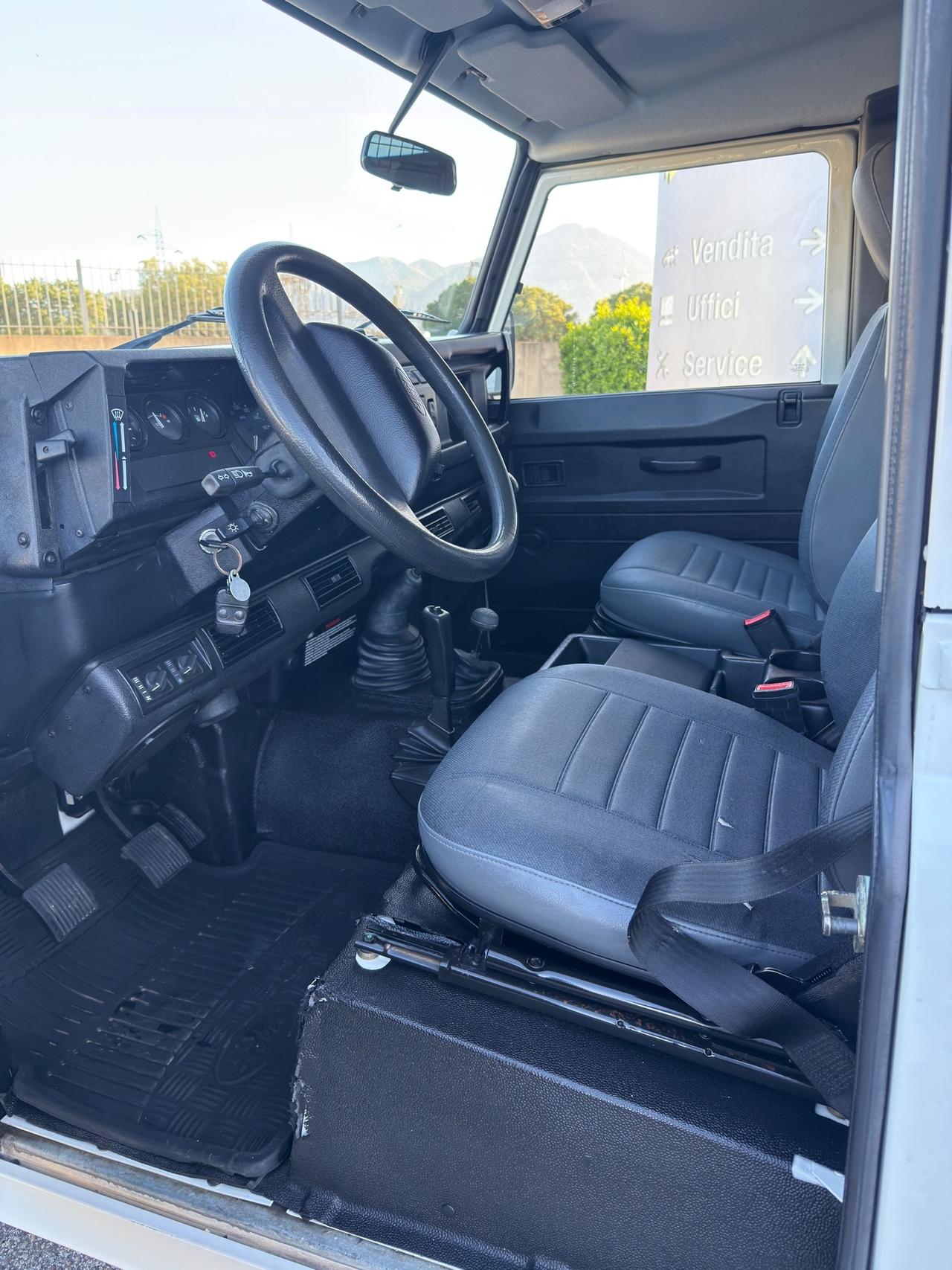 Land Rover Defender 90 2.5 Td5 my06"