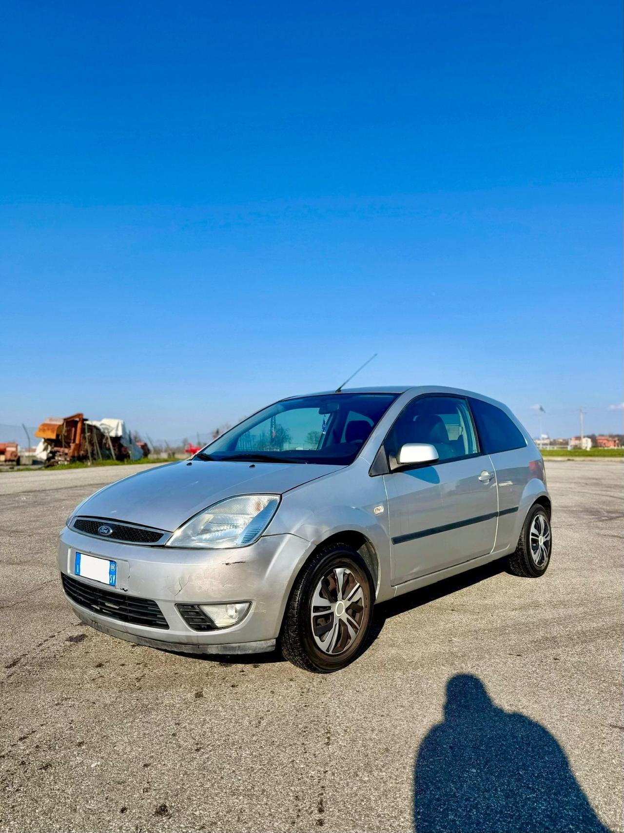 Ford Fiesta 1.2 16V 3p. Ghia