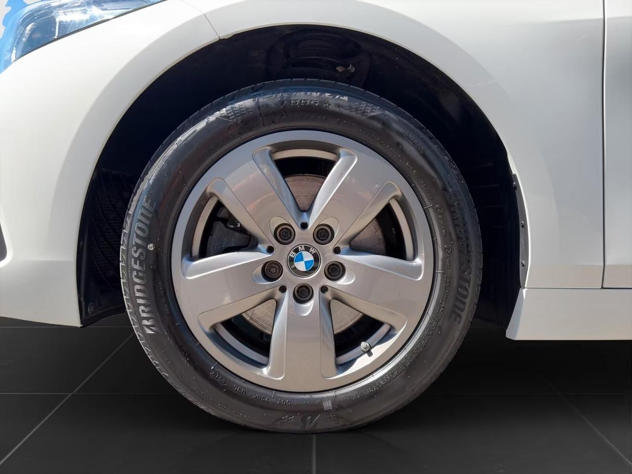 Bmw 118 118i 5p. Advantage