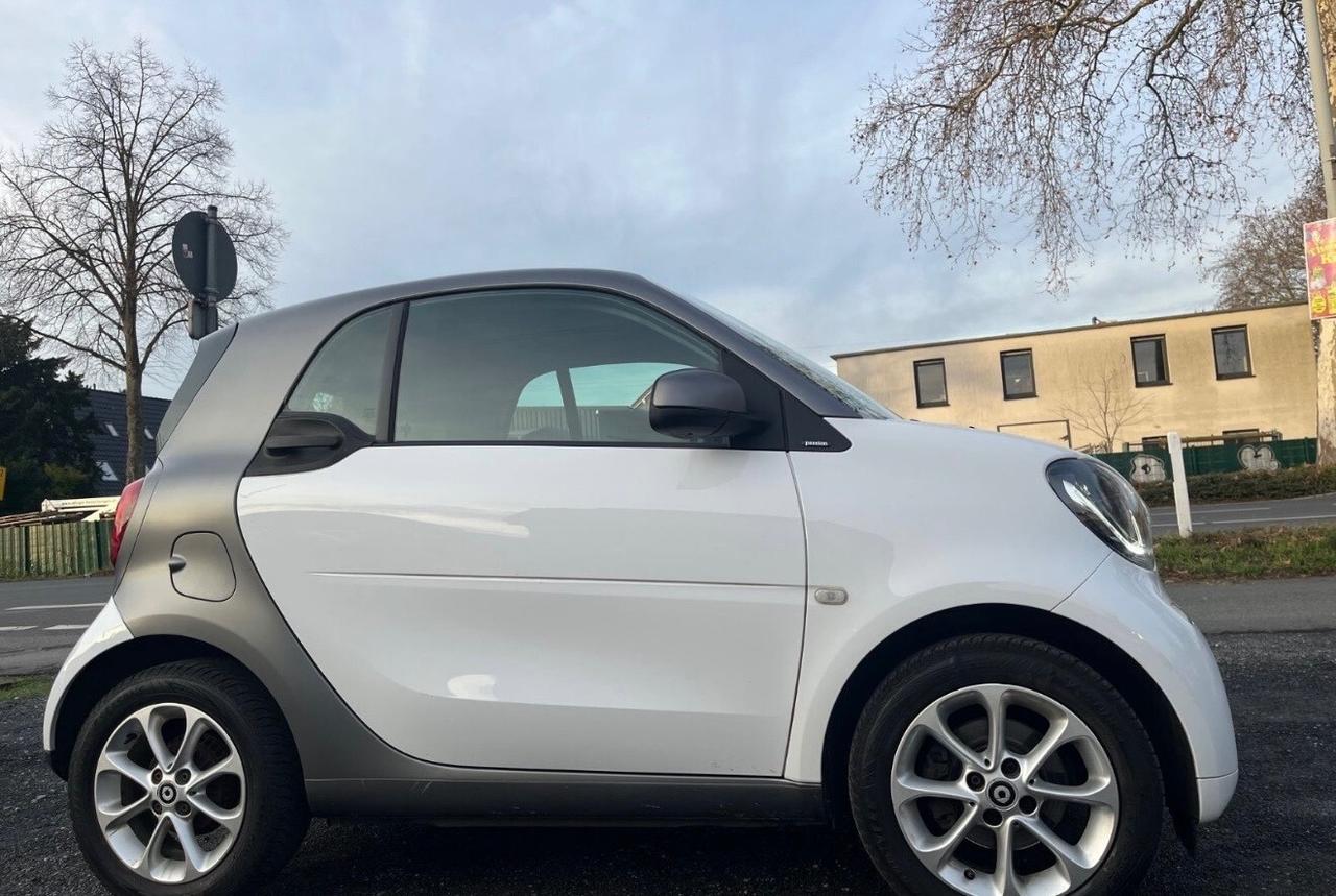 Smart ForTwo 1.0 71cv Coupe Clima cambio Auto