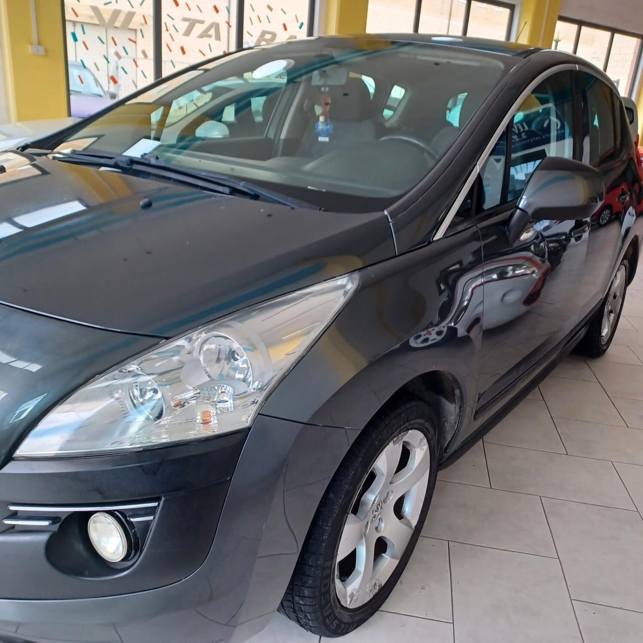 SPAZIOSA IDEALE PER FAMIGLIE 3008 1.6 HDI